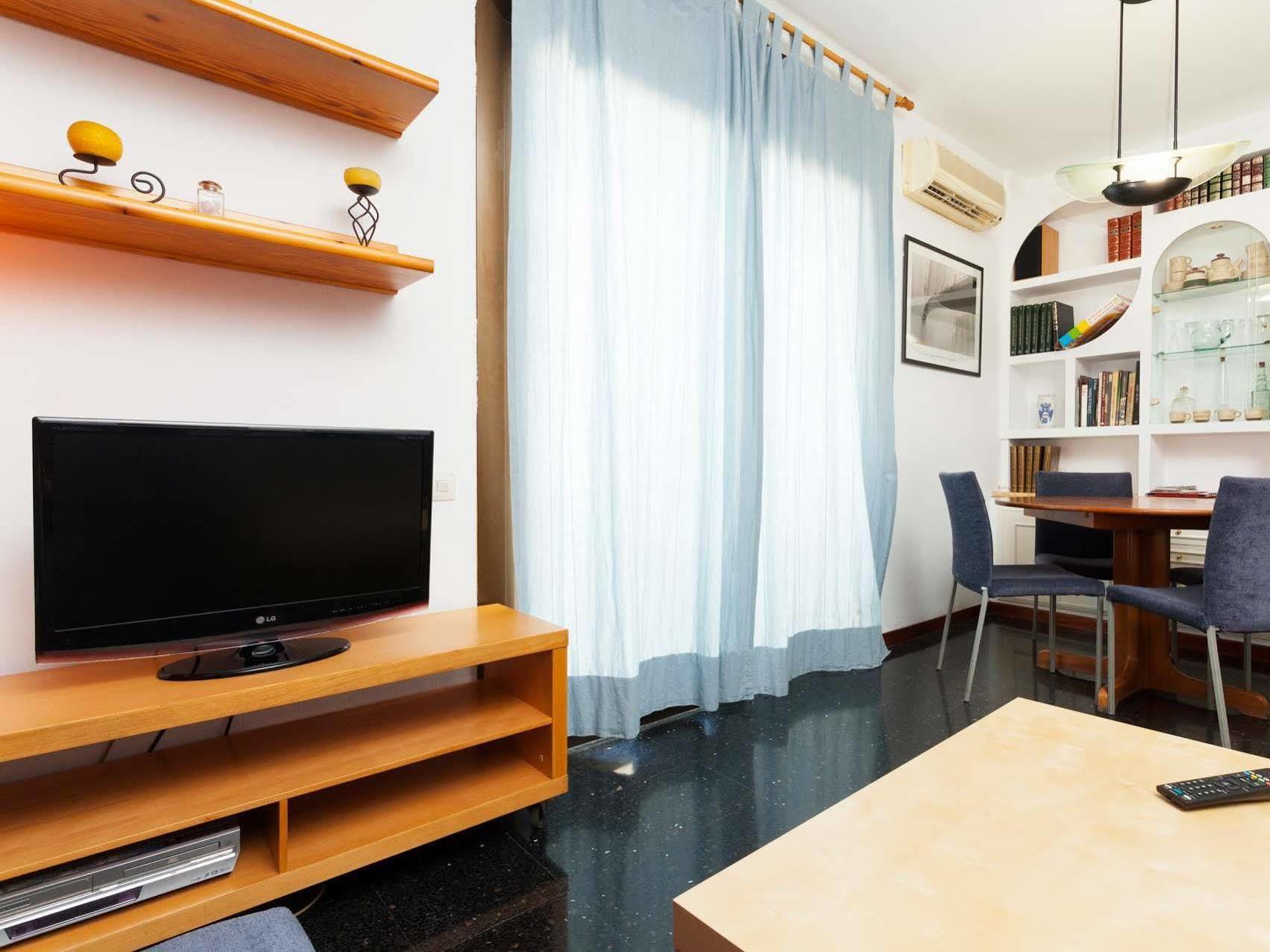 Short Stay Group Gracia Serviced Apartments Barcelona Eksteriør bilde