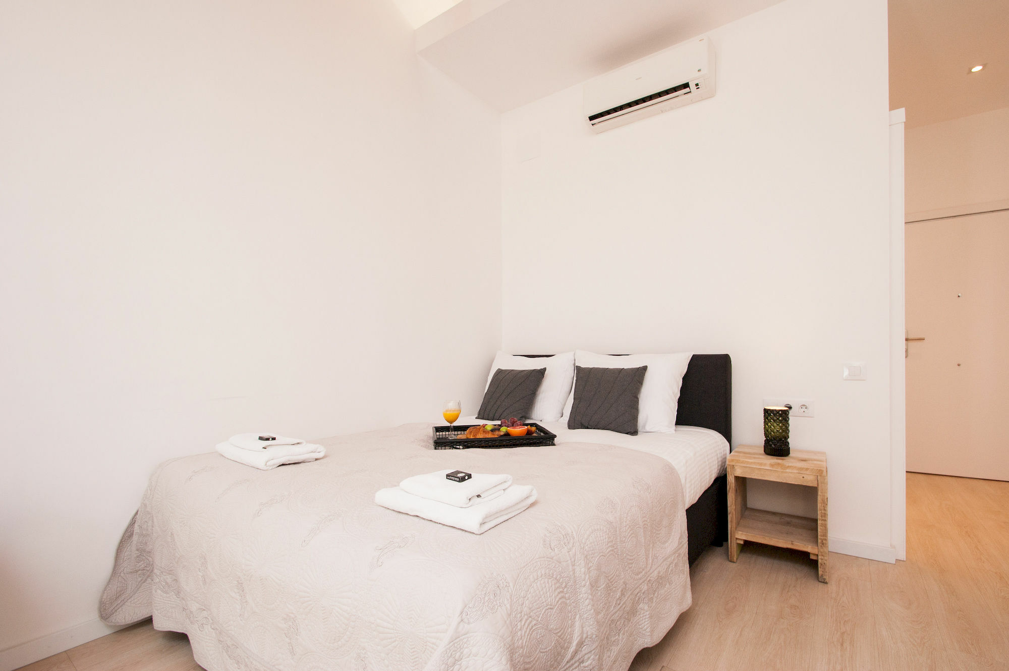 Short Stay Group Gracia Serviced Apartments Barcelona Eksteriør bilde