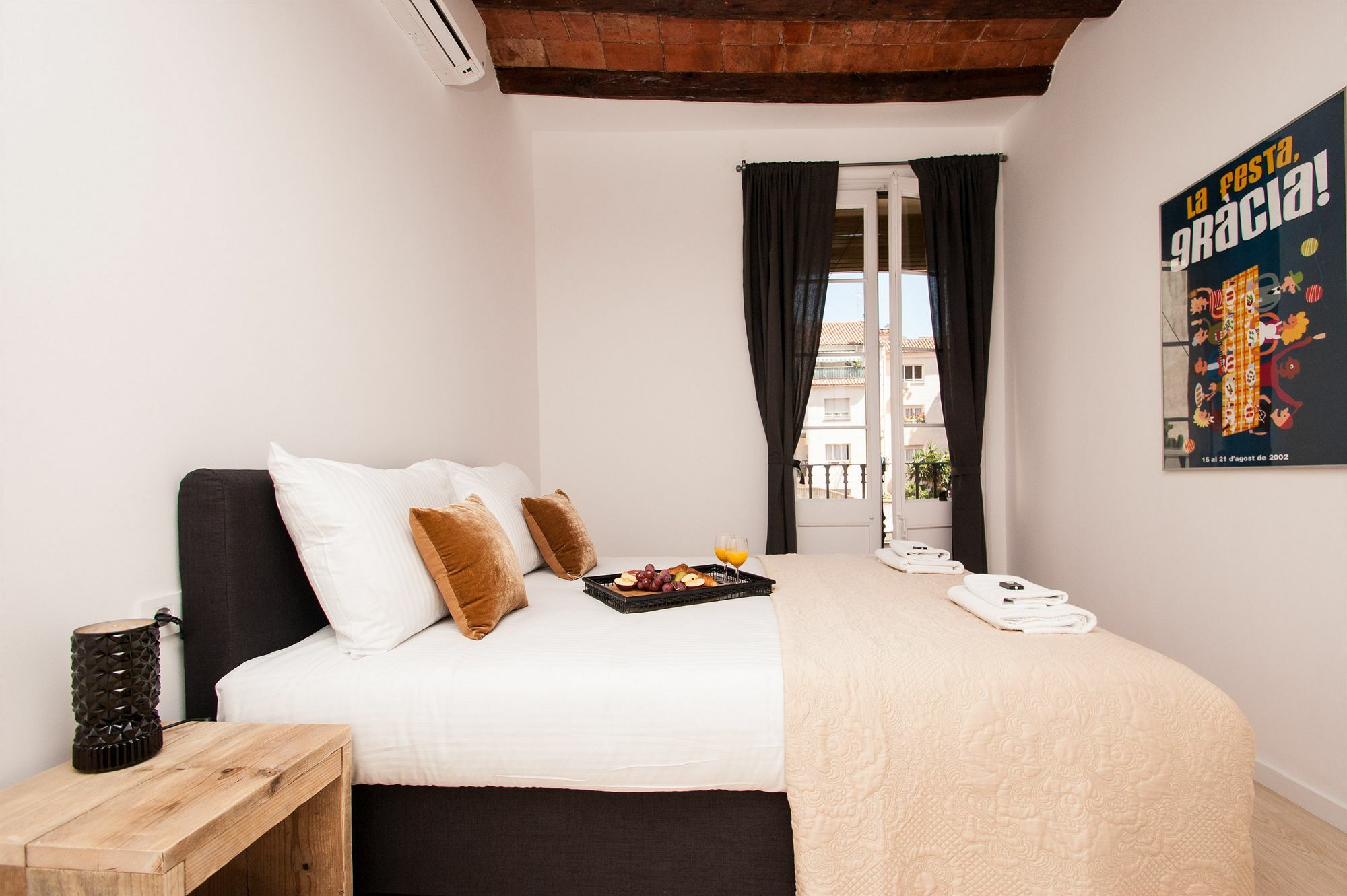 Short Stay Group Gracia Serviced Apartments Barcelona Eksteriør bilde
